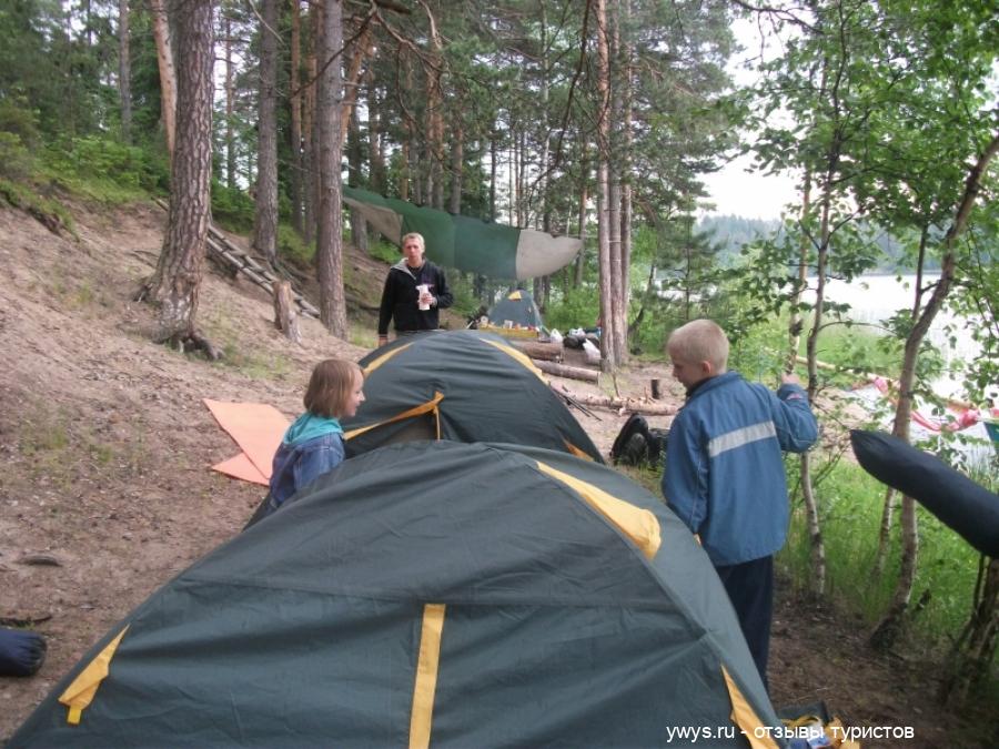 Палаточный лагерь на о. Белорский на Ладожском озере