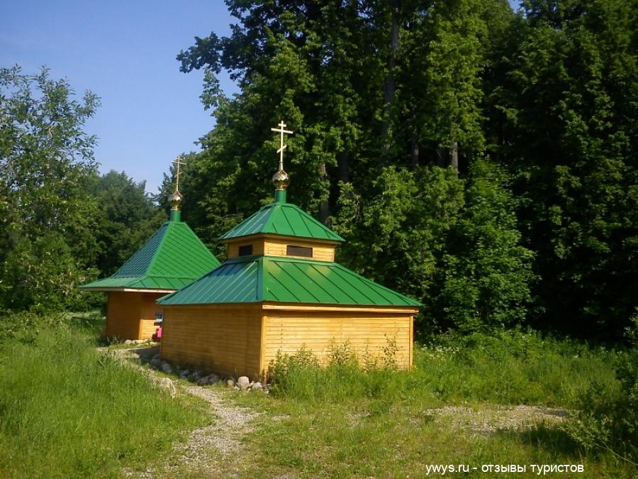 Купальня и святой источник Авраамиево-Городецкого монастыря. 