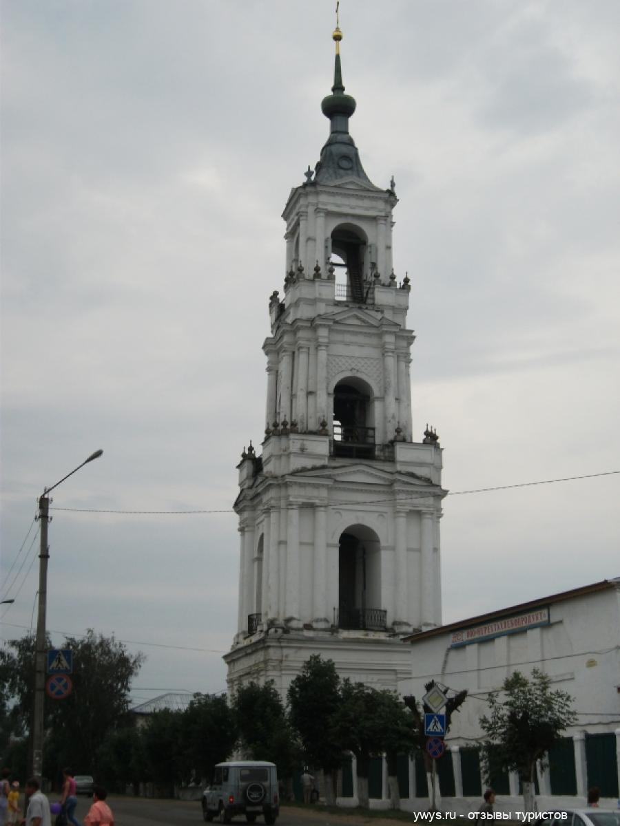 Казанский собор и его колокольня.