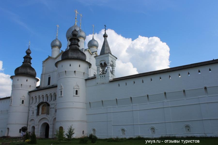Стены древнего Кремля