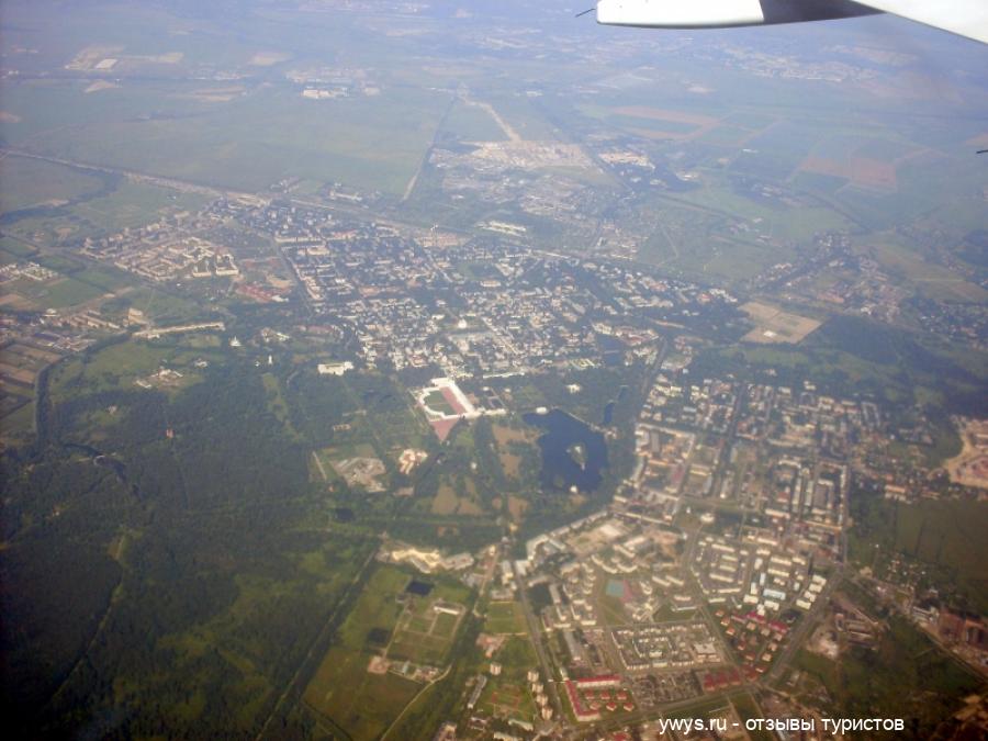 Взлет из аэропорта Пулково Санкт-Петербург, на снимке царское село. 