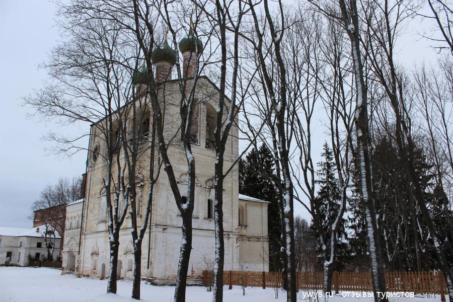 Борисоглебский монастырь. Звонница.